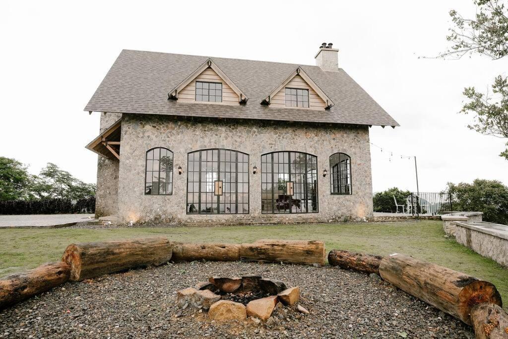 The Old Country Stone House Villa Cebu Eksteriør billede